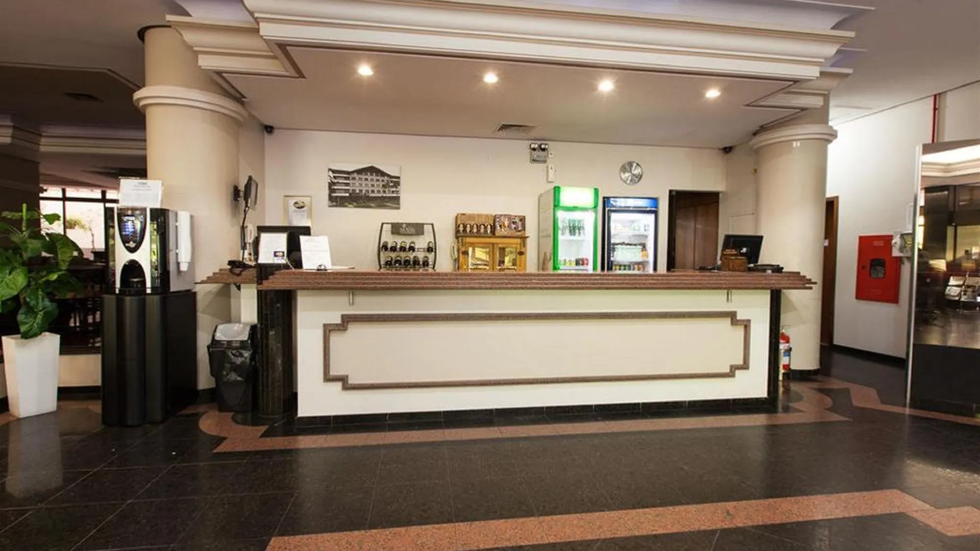 Hotel Mansiones Blumenau